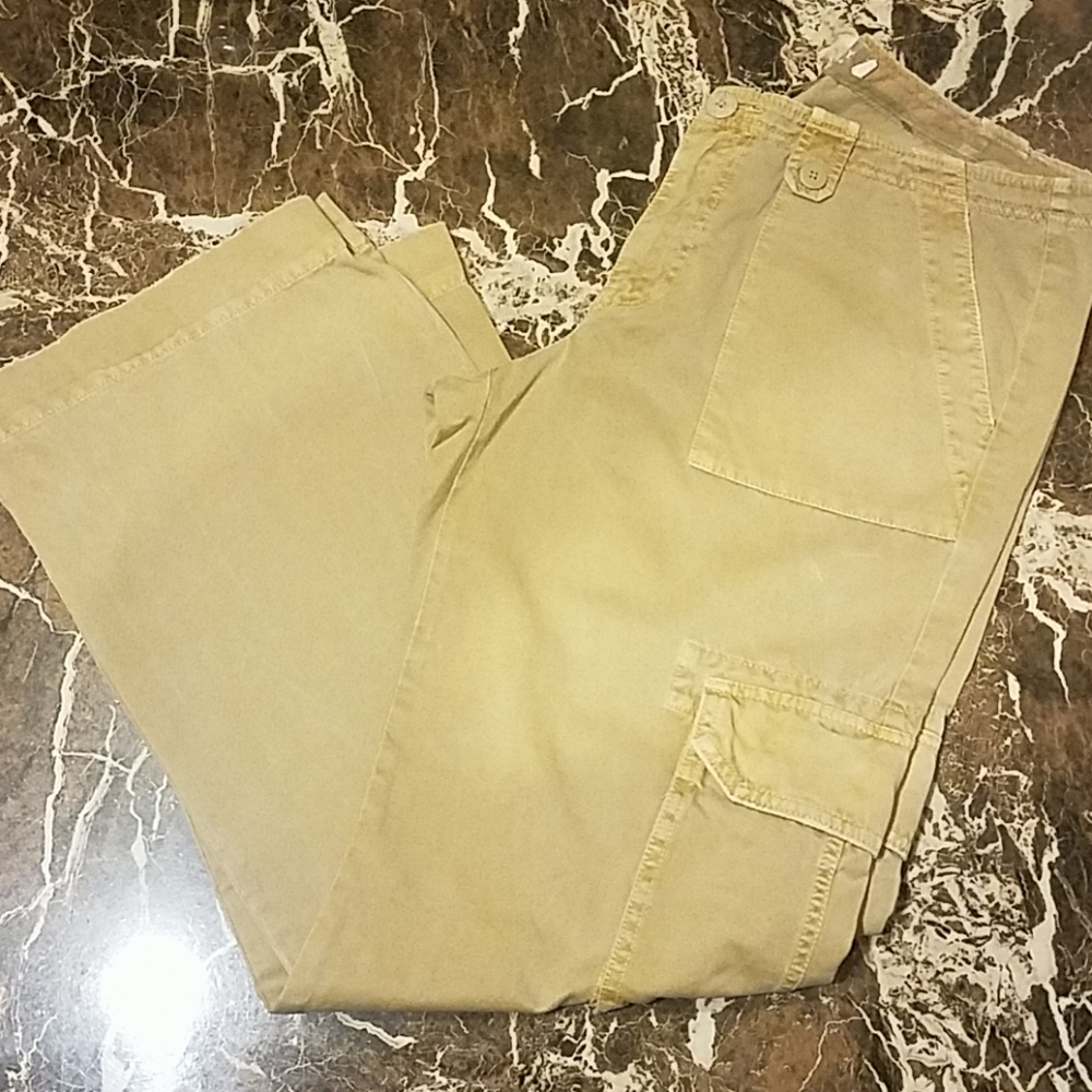 Womens wide leg cargo pants.